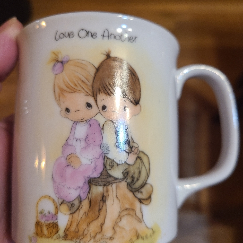 VINTAGE Precious Moments 'Love One Another' Mug